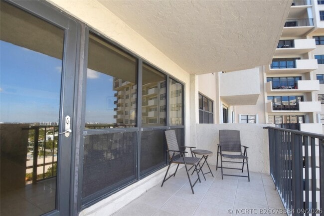 Building Photo - 5100 N Ocean Blvd