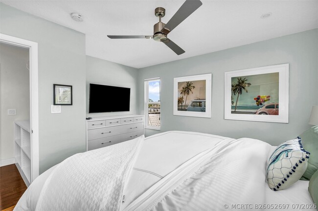Building Photo - 39 Castle Harbor Isle Dr