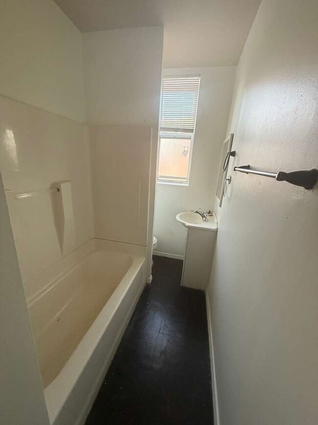 Building Photo - Spacious South City 2BR Home for Rent – $1...