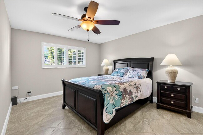 Building Photo - 18 Colonial Club Dr