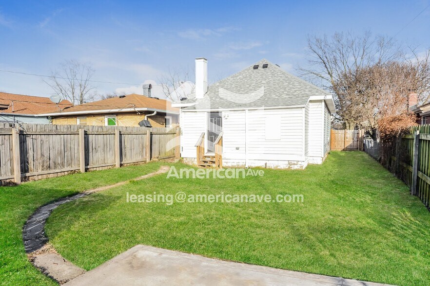 Building Photo - 912 N Livingston Ave