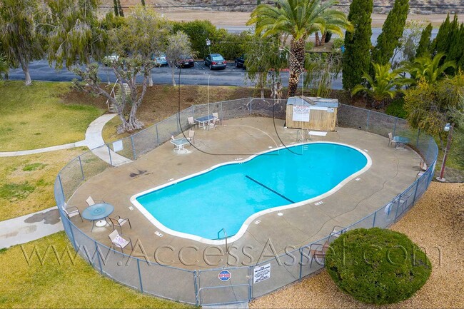 Building Photo - Spacious 2 Beds/2 Bath Home In Highly Desi...