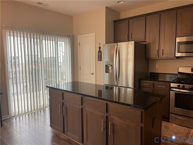 Building Photo - 5012 Spinel St