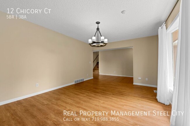 Building Photo - 12 Chicory Ct