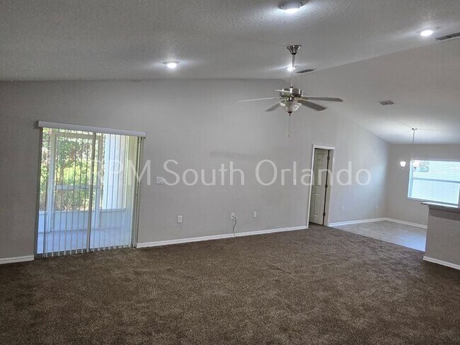 Building Photo - Country Club Estates