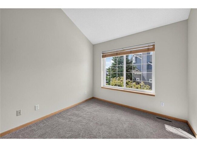 Building Photo - 15600 24th Ave N
