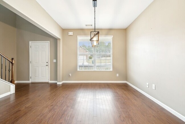 Building Photo - 3 Bedroom 3 Bath Home in Mt Juliet Now Lea...