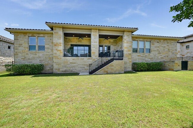 Building Photo - 112 Bisset Ct