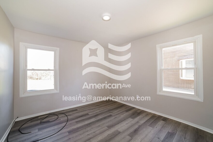 Building Photo - 1609 Koch St