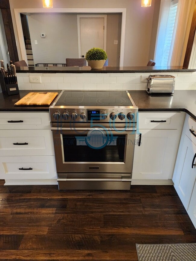 Building Photo - Coming Soon! Super impressive, updated WLR Home - WOW!