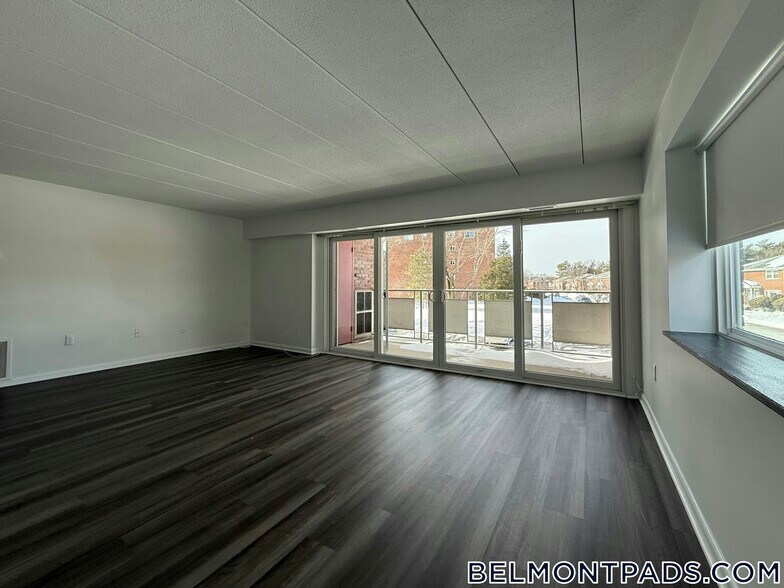 Building Photo - 55 Hill Rd