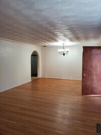 Building Photo - 1101 Indiana St NE