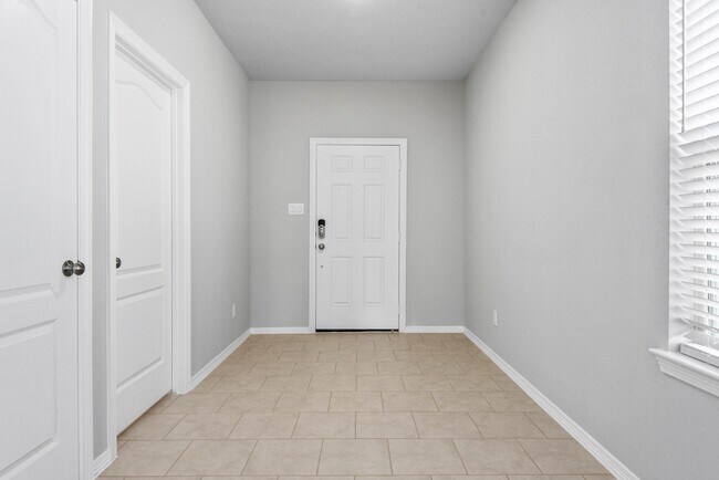 Building Photo - 25719 Northpark Palm Dr