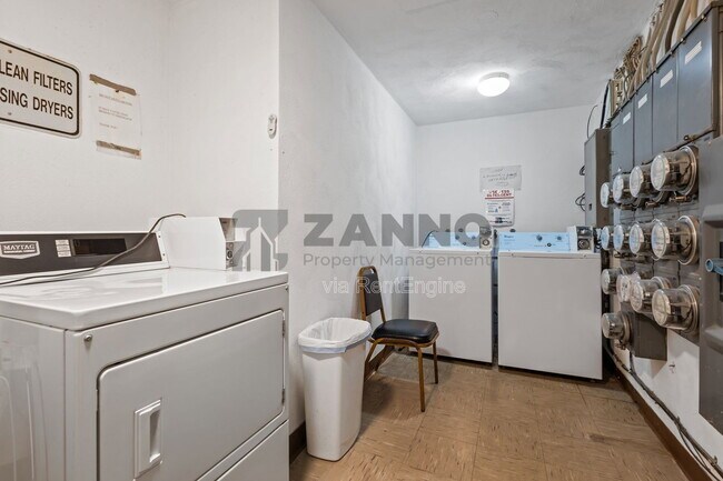 Building Photo - 1 Talbot St