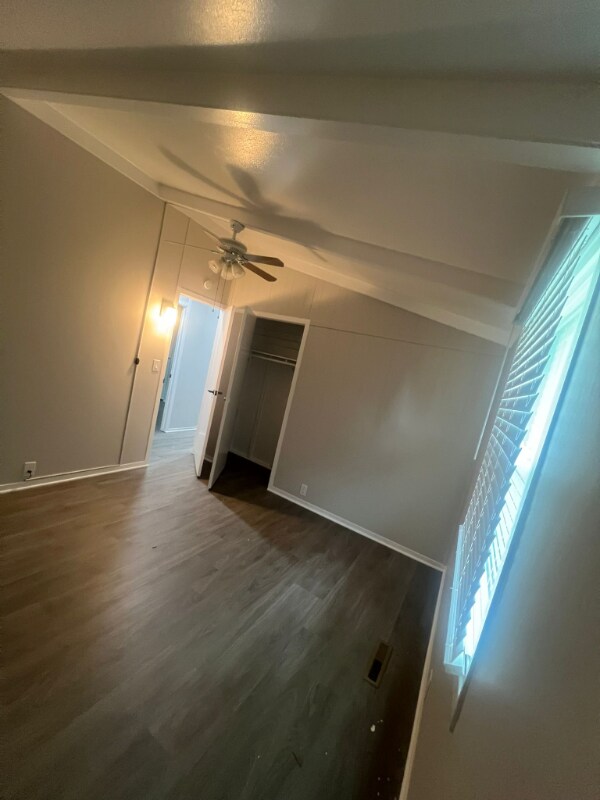 Building Photo - 8 Comanche Ct
