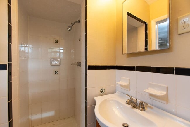 Building Photo - Call Sabrina Thomas at 757-767-0767 for more information