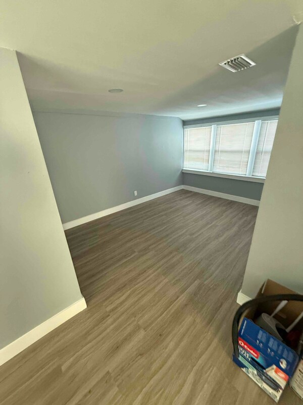 Building Photo - 4855 Fairfield Ave S