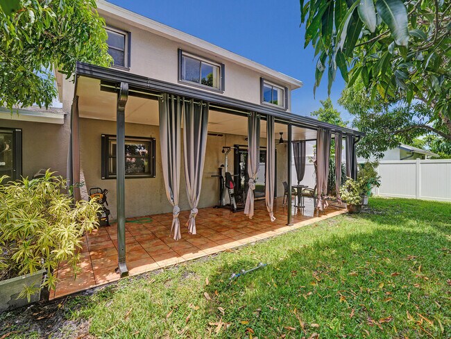 Building Photo - 9610 Dunhill Dr