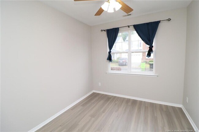 Building Photo - 104 Bell Tower Way