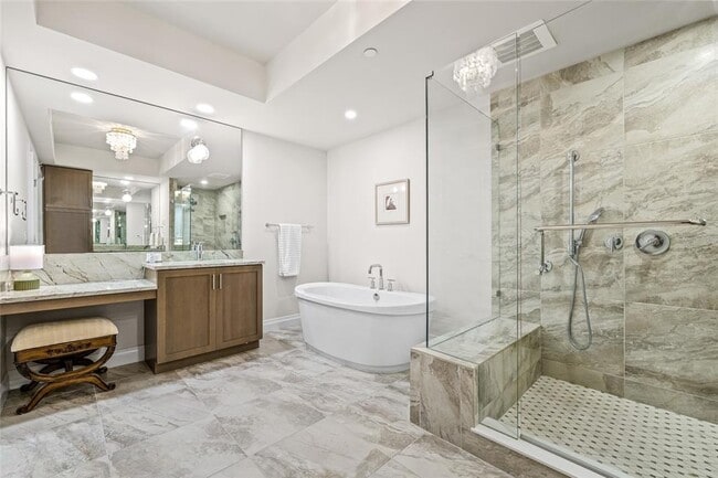 Building Photo - 795 Collany Rd