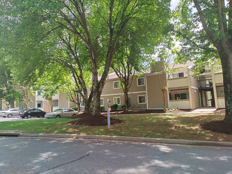 Building Photo - 600 Reusens Rd