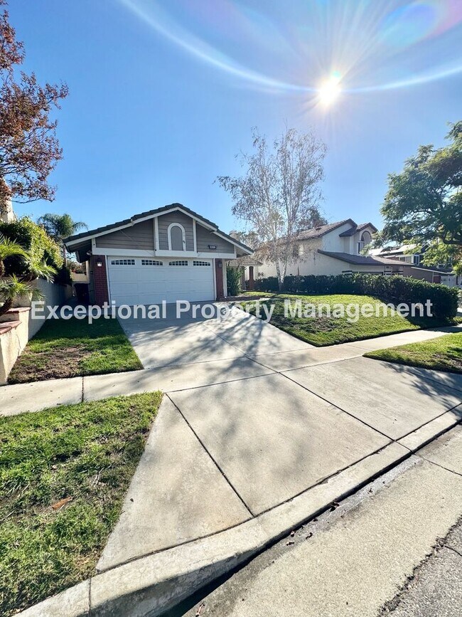 Building Photo - Ready to move in 3 bed 2 bath single story home