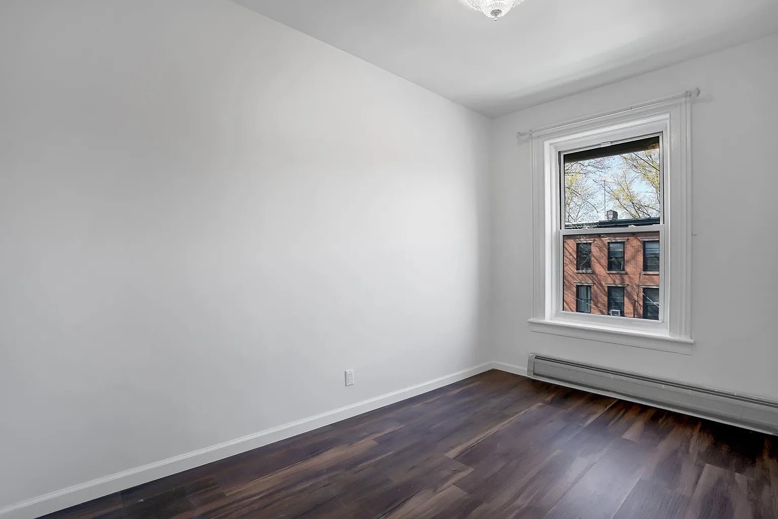 Building Photo - 245 4th St