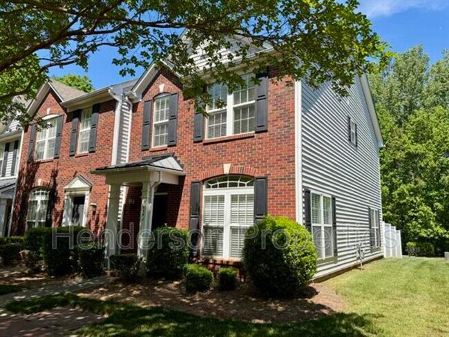 Building Photo - 9552 Glenashley Dr