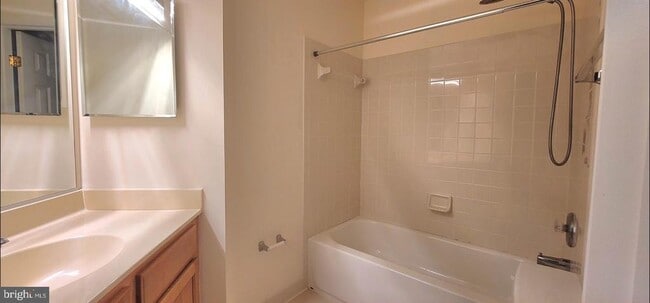Building Photo - 9492 Bankhead Dr