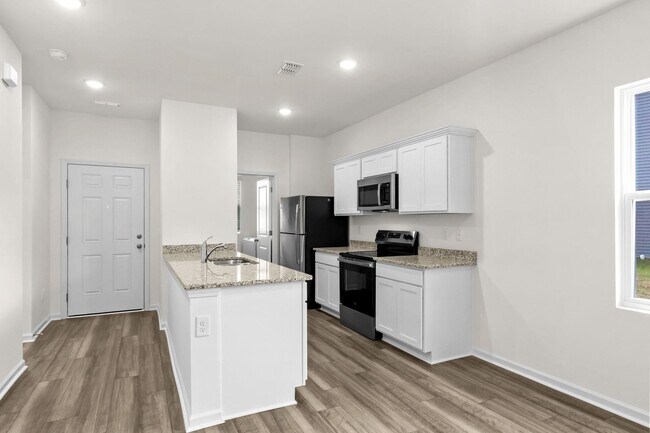 Building Photo - 450 Castillo Dr