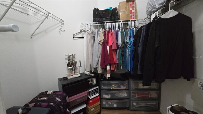 Building Photo - 4085 Shadetree Ln