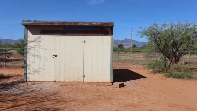 Building Photo - 6206 S Ranch Rd