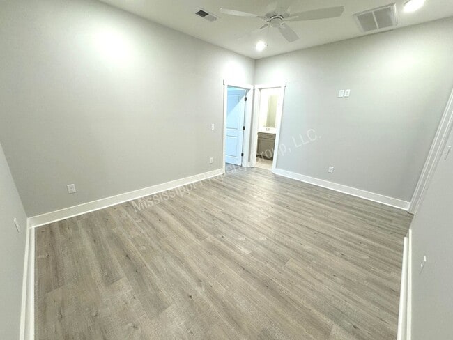 Building Photo - 3BD/3BA FOR RENT IN THE RESERVE