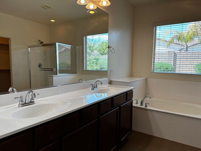 Building Photo - 4 BD + DEN IN CORTESSA IN WADDELL