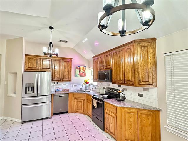 Building Photo - 1814 Rayna Dr