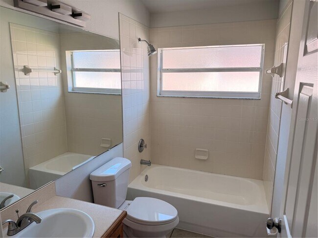 Building Photo - 2604 Luiseno Way