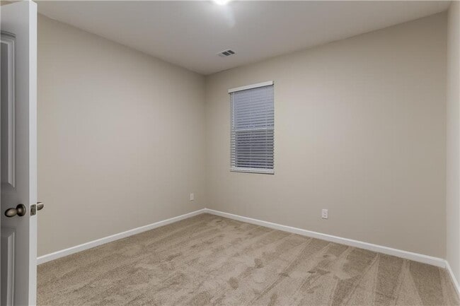 Building Photo - 143 Cool Creek Ct