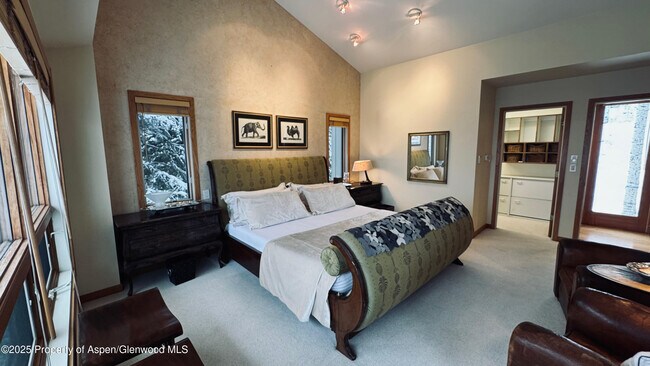 Building Photo - 302 Roaring Fork Dr