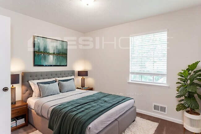 Building Photo - 7904 Stanebrook Dr
