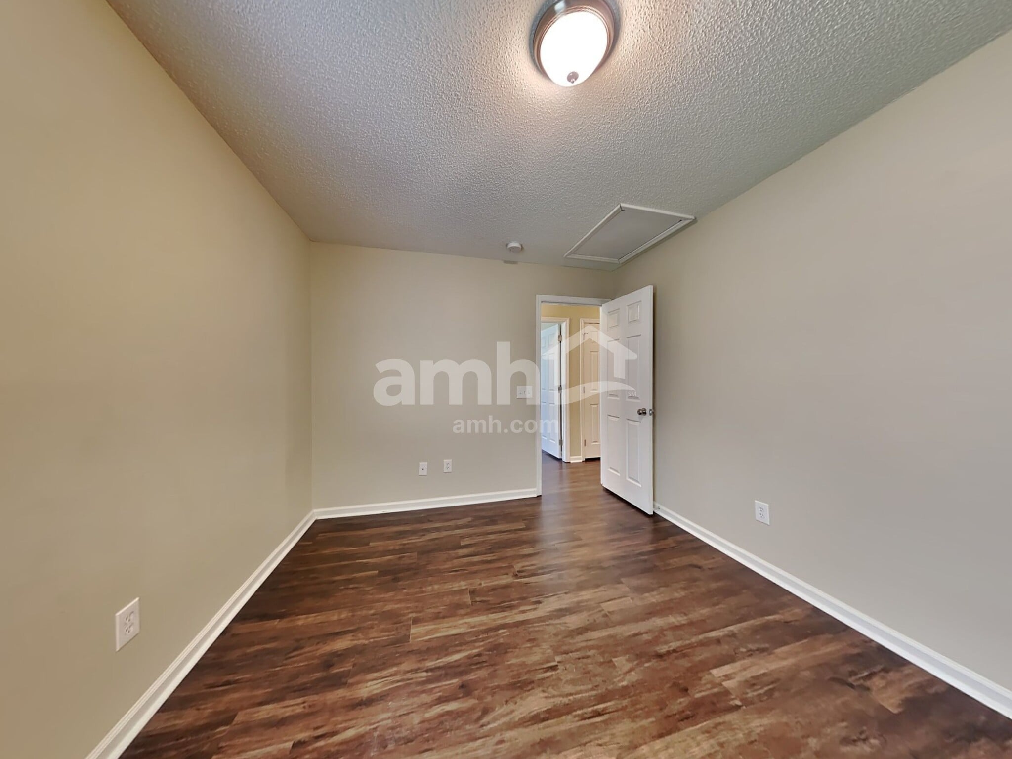 Building Photo - 136 Wildberry Ln