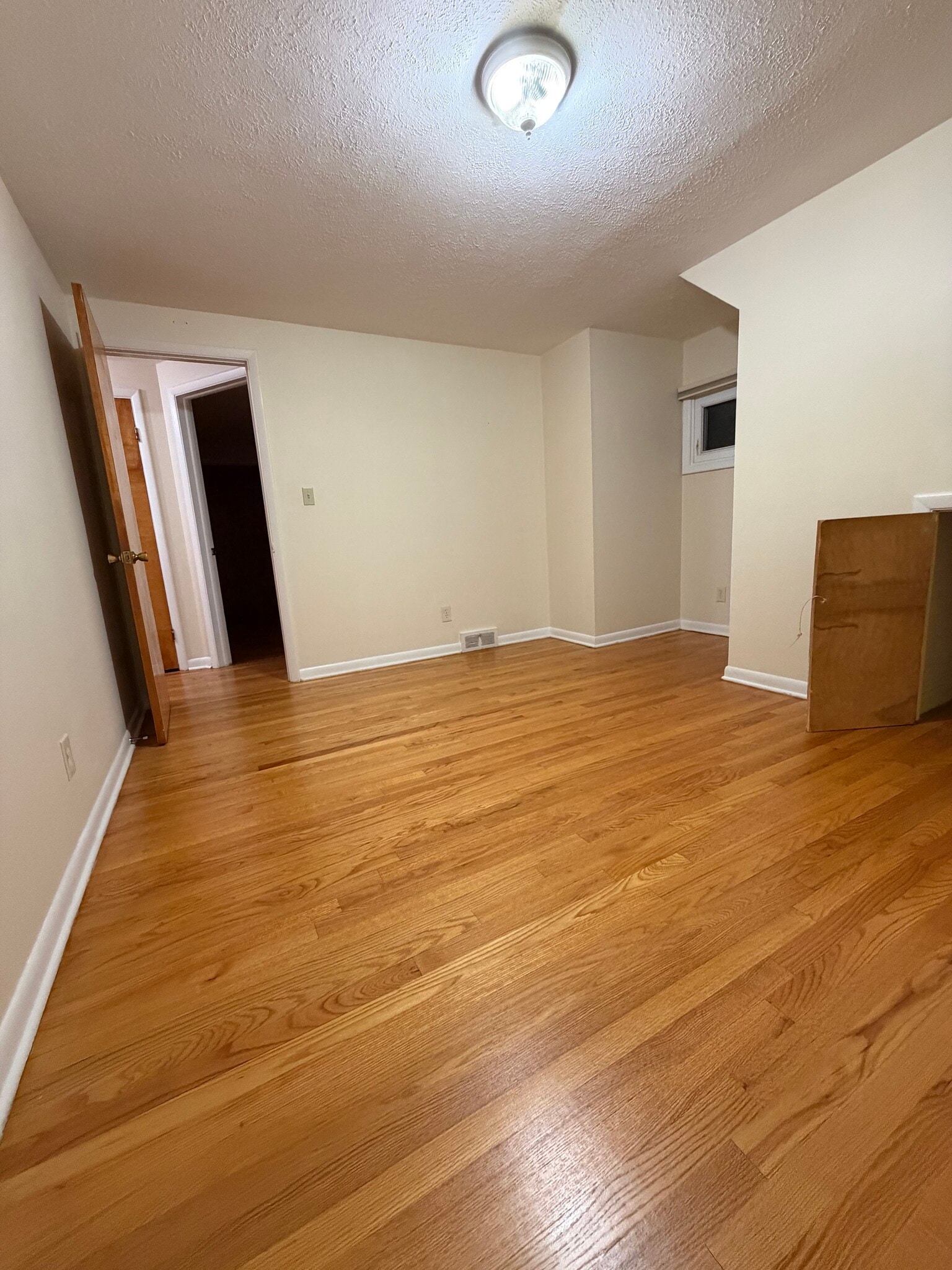 Building Photo - 1514 Caleb Ave