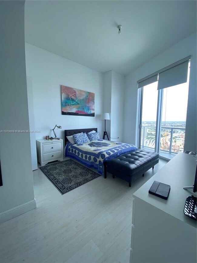 Building Photo - 185 SW 7th St