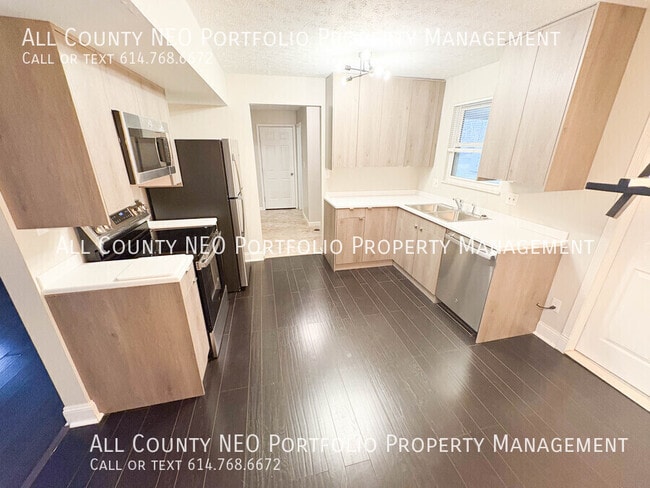 Building Photo - 4601 Paxton Dr S