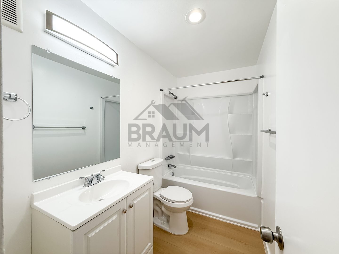 Building Photo - 4632 Laurel Canyon Blvd