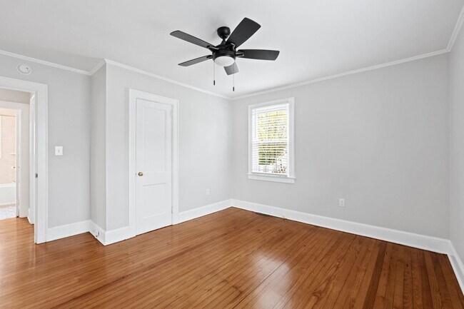 Building Photo - Inman Charm: Walk to Downtown! Cozy 2-Bed ...