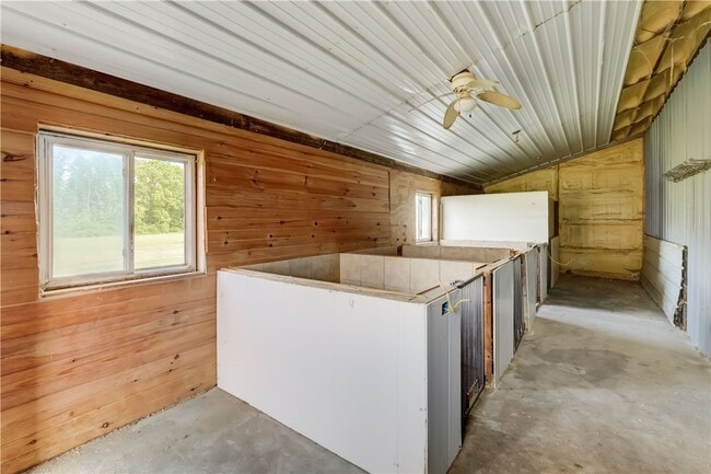 Building Photo - 681 NY-364