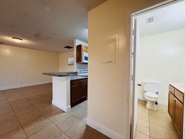 Building Photo - 7 Crossings Cir