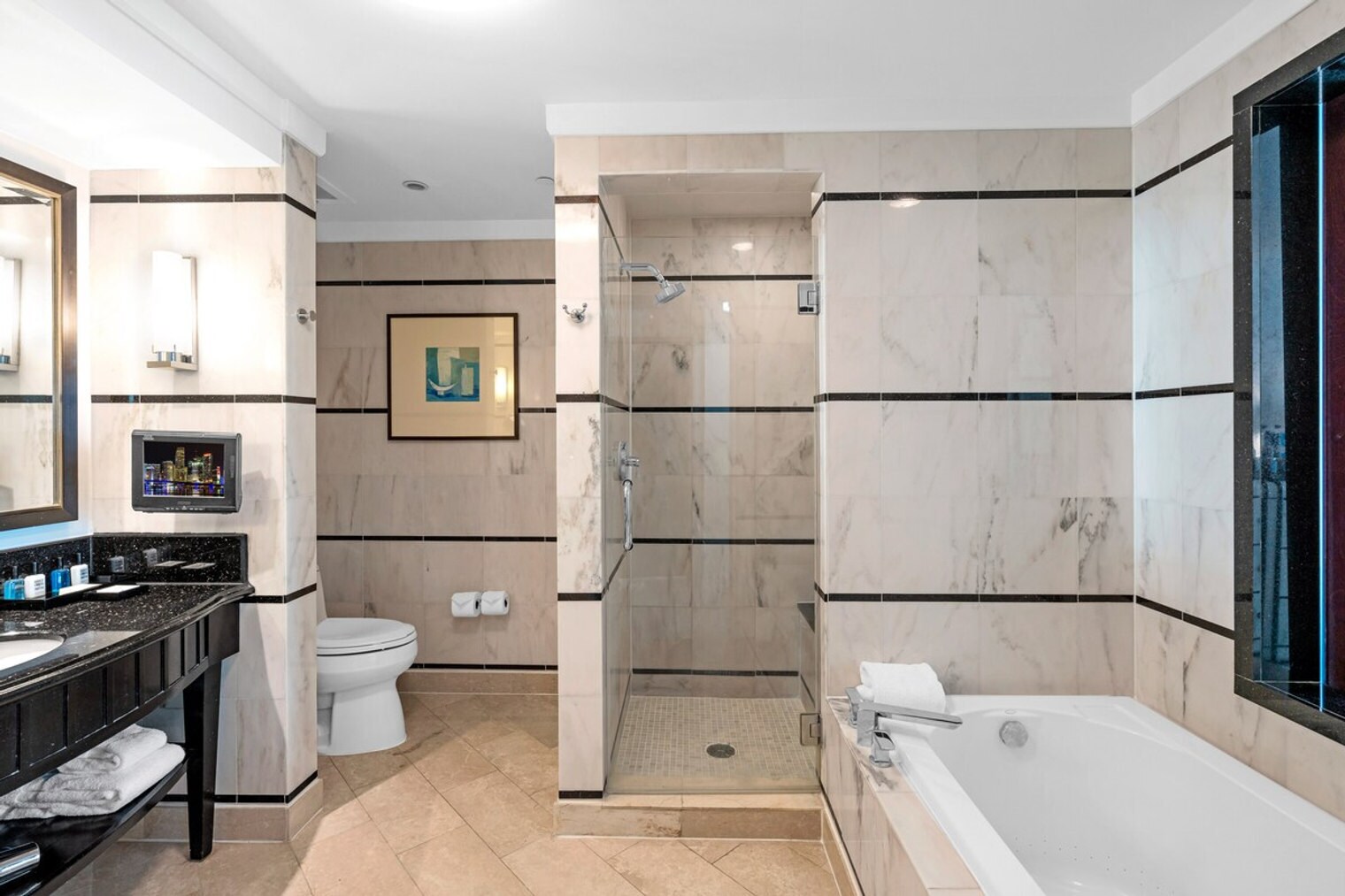 Building Photo - 4391 Collins Ave