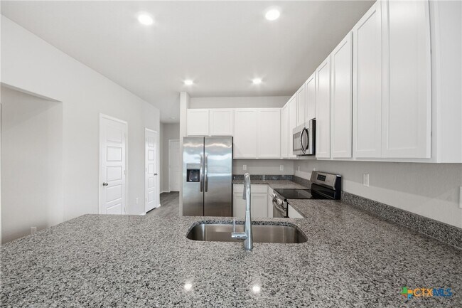 Building Photo - 292 Legacy Cir