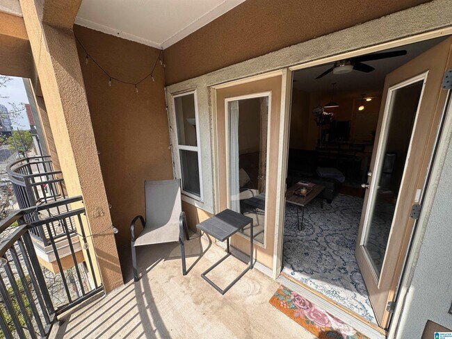 Building Photo - 2020 5th Ave S